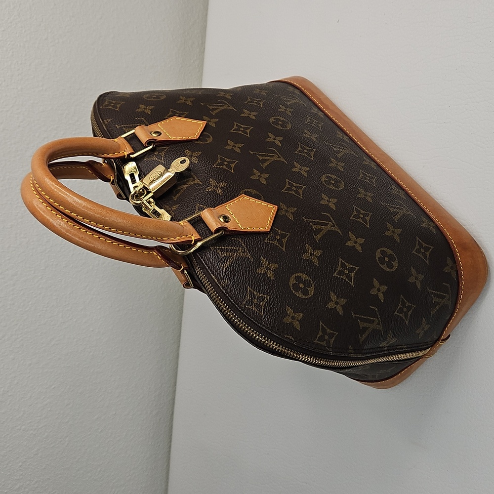 Authentic Louis Vuitton LV Alma PM Monogram Handbag W/ Lock & Key